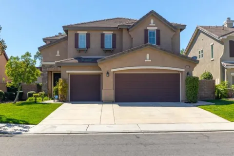 35631 Sainte Foy Street photo 1