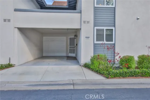 10406 Carlyle Court listing photo