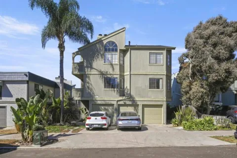 3644 Villa Terrace #Apt #2 listing photo