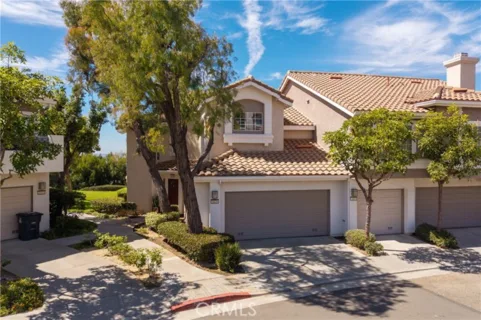 1029 S Dewcrest listing photo
