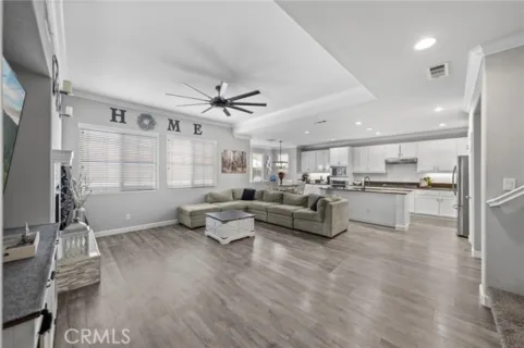 40259 Hannah Way listing photo