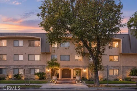 377 W California #12 listing photo