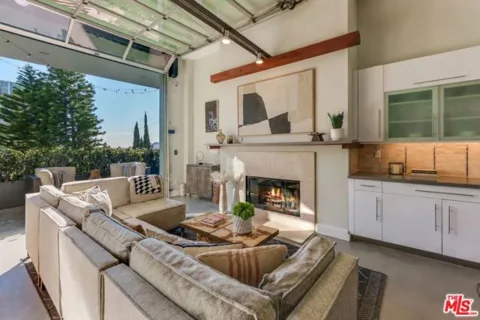 1152 N La Cienega Boulevard #201 listing photo