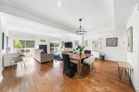 1410 N Curson Avenue #202 listing photo