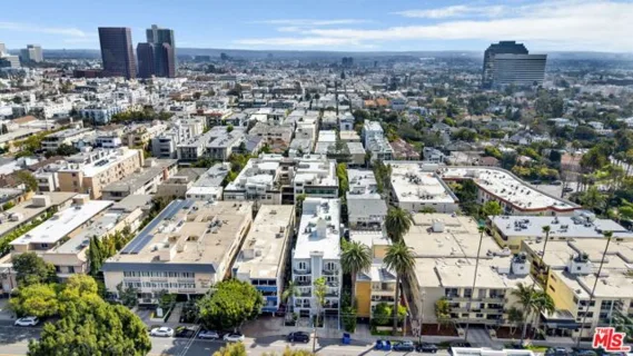 11952 Montana Avenue #303 listing photo
