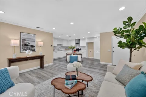 13930 Parkway listing photo