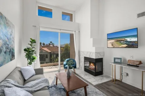 680 Camino De La Reina #2406 listing photo