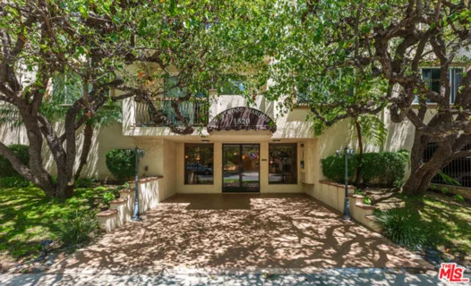 1520 Camden Avenue #105 listing photo