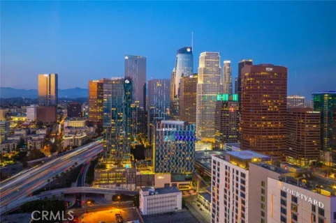 900 W Olympic #31J listing photo
