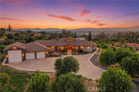 39275 Chaparral photo 1