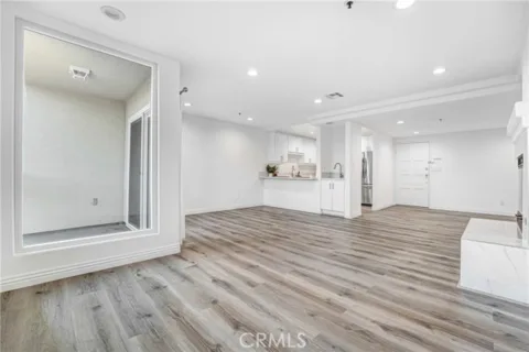 335 S Sierra Madre #203B listing photo