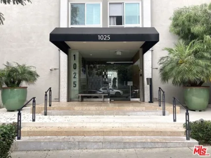 1025 N Kings Road #115 listing photo