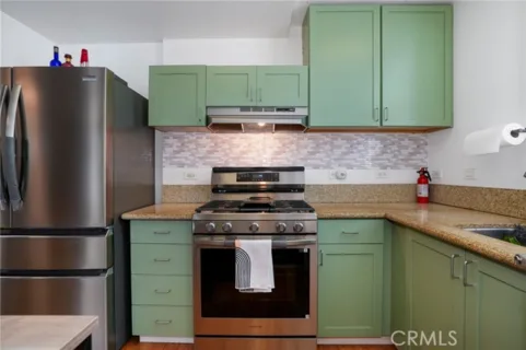 302 E 19th #3 listing photo
