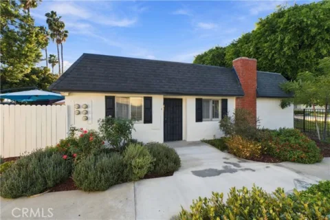 1340 Victoria #J listing photo