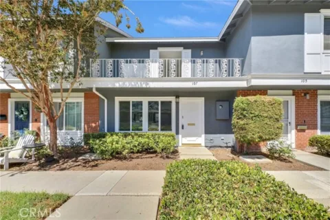 107 Lexington listing photo