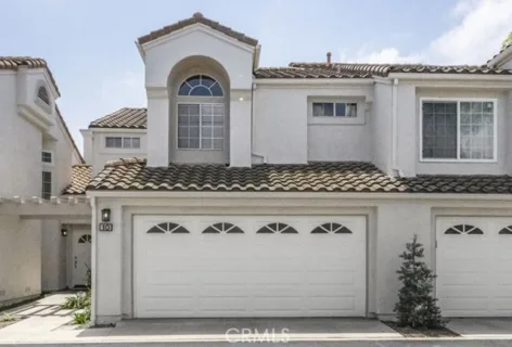 10 Agostino listing photo