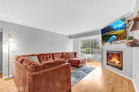 5500 Owensmouth Avenue #122 listing photo