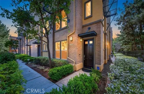 1105 Armstrong Drive listing photo