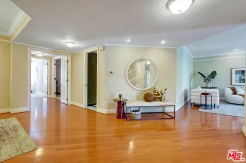 4752 Park Encino Lane #212 listing photo