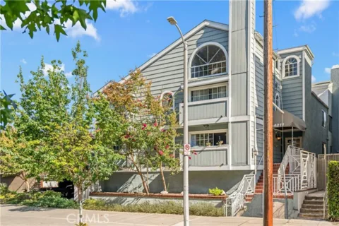 4211 Arch #203 listing photo