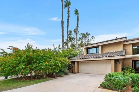 2509 Caminito Muirfield listing photo