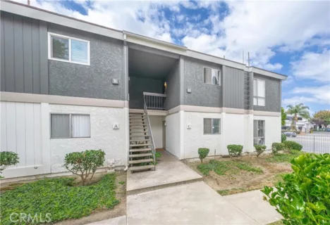 2803 S Fairview #C listing photo