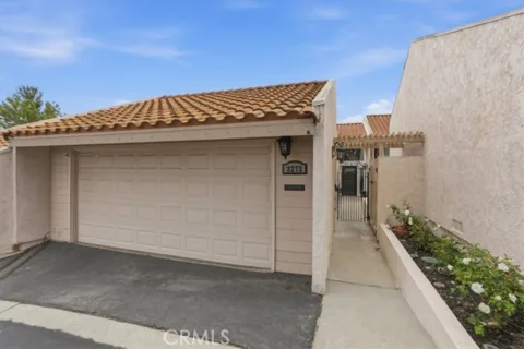 2272 El Capitan Drive listing photo