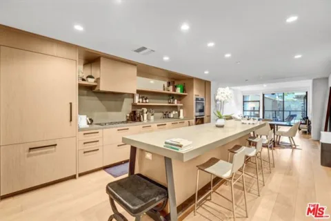 10777 Wilshire Boulevard #209 listing photo