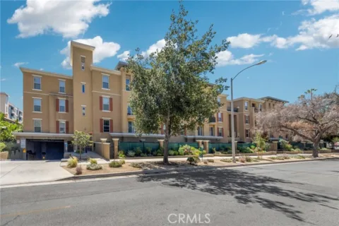 128 N Oak Knoll #111 listing photo