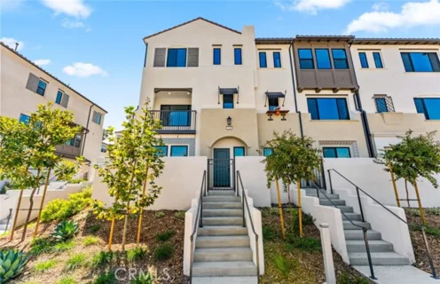108 Pickwick Lane Court listing photo