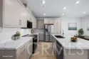 669 S Lyon Street thumbnail 57