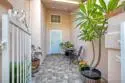 1298 Rue Saint Martin thumbnail 2