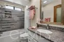21555 Burbank Boulevard #47 thumbnail 12