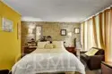 240 W Queen Street #9 thumbnail 25