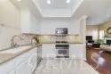 610 S Wilton Place #402 thumbnail 3