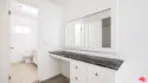 1525 N Hayworth Avenue #204 thumbnail 14
