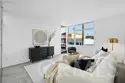 1121 Abbot Kinney thumbnail 3