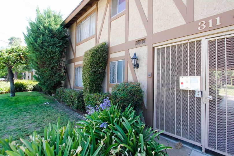 The landscaping around Almansor Park Estates in Alhambra California