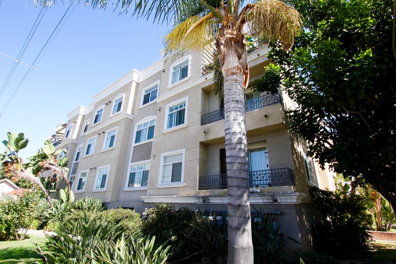 The balconies at Woodward Manor