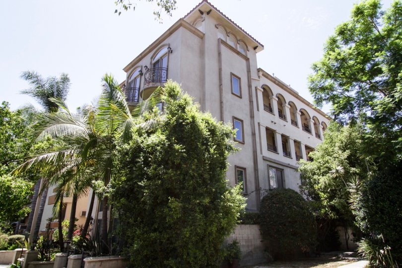 The Willaman Villas building in Beverly Center