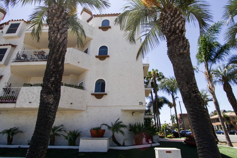 Palacio Del Mar is a condo building in Long Beach