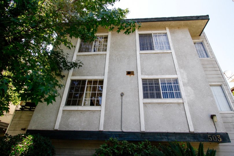 The windows seen at 503 Lincoln Ave in Glendale California