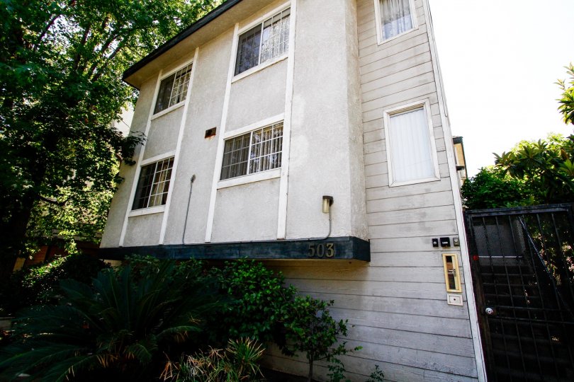 The building at 503 Lincoln Ave