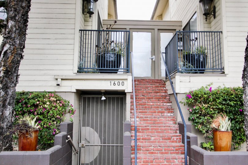 The address for 1600 Redondo Ave