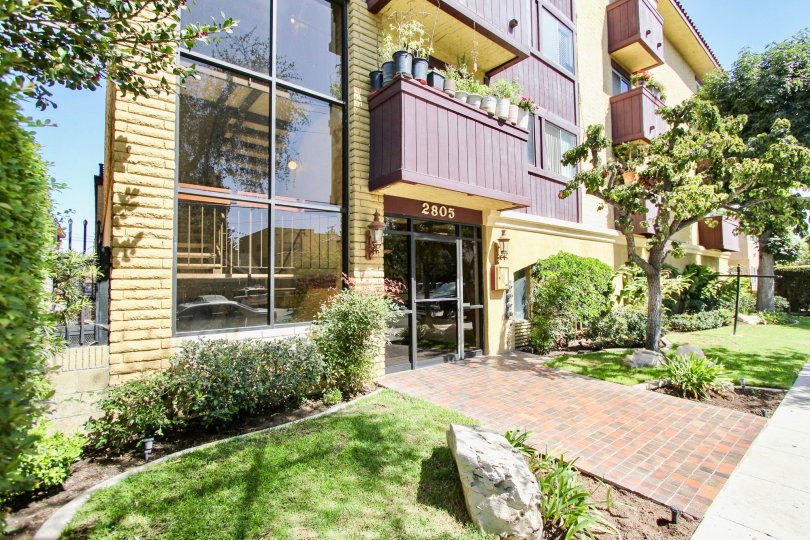 The entryway up to 2805 E 3rd St in Long Beach, California