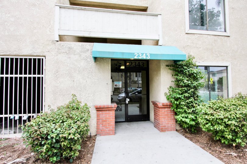 The entrance into Junipero Heights