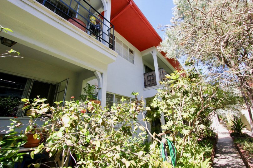 The balconies at Finhurst Garden in Los Felix, California