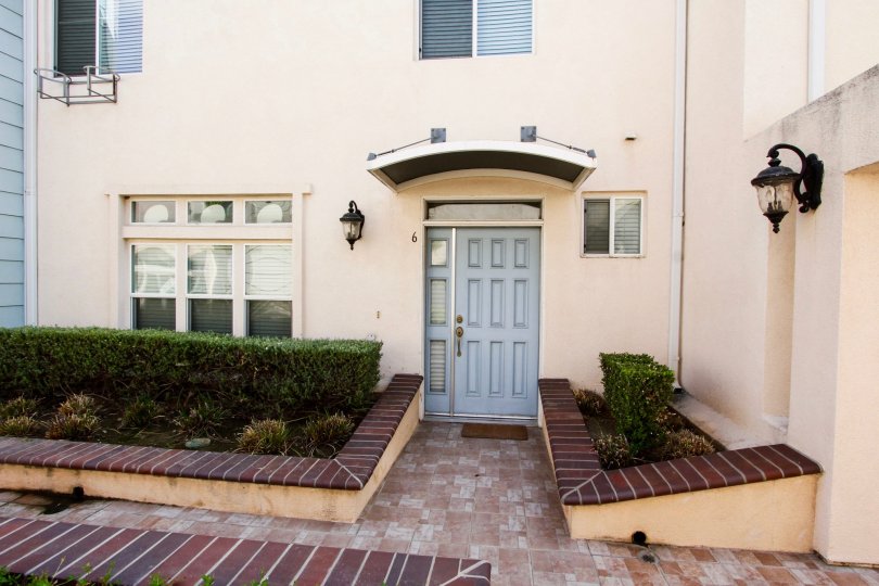 An entrance into a unit at 82 Virginia Ave in Pasadena, California