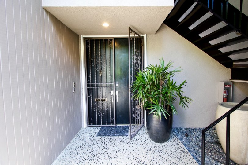 The door leading into 900 S Orange Grove Blvd