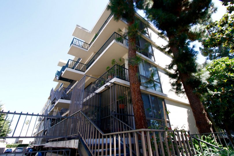 The Regency Del Mar building in Pasadena, California